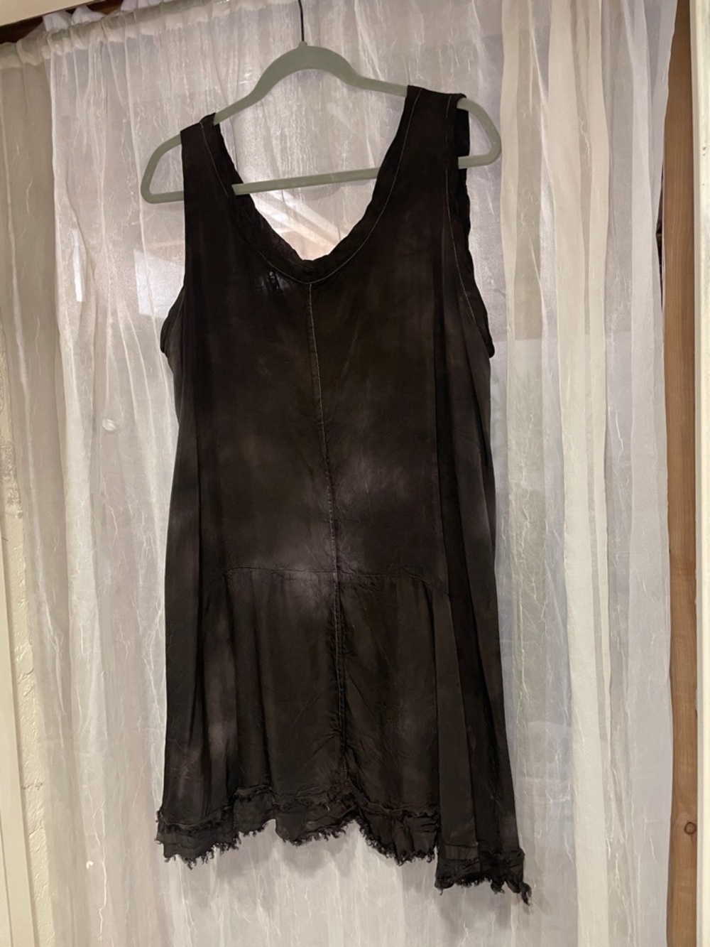 Sleeveless Black V-Neck Midi Dress